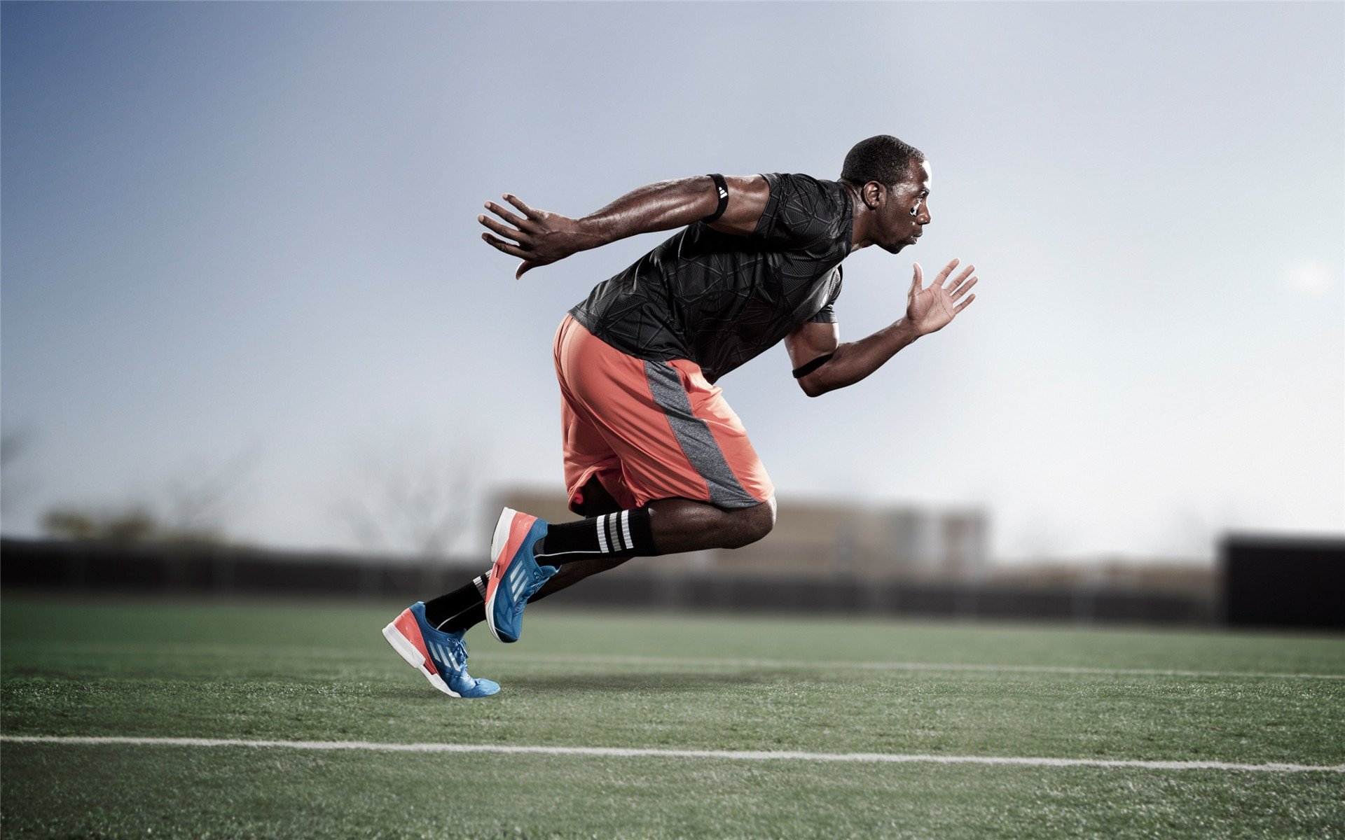 多国运动员参与国际赛事交流